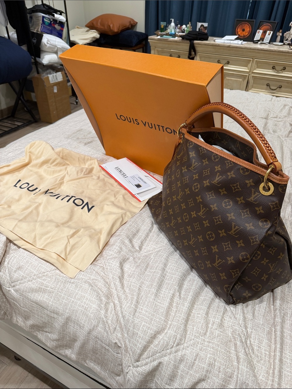 Louis Vuitton Monogram Canvas Hobo Shoulder Bag in Brown Artsy w box,bag